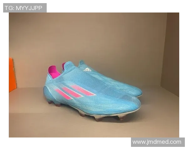 国际球星足球服套装男鞋时尚运动系列，畅享舒适与性能并存的完美体验